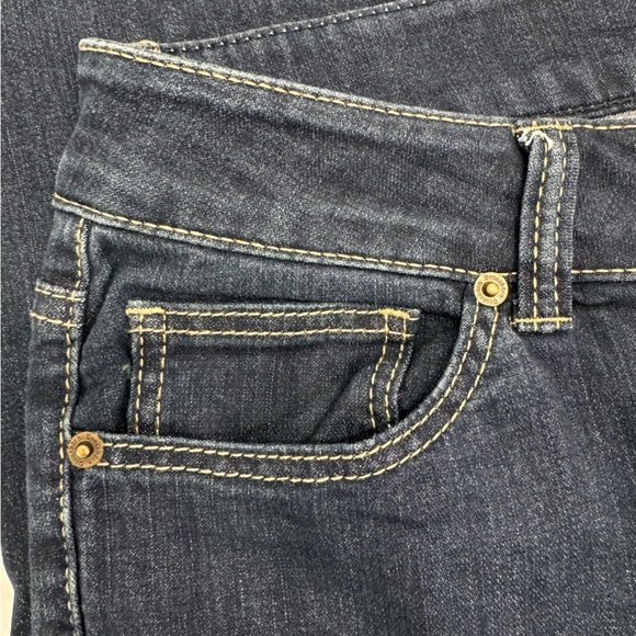 Dress Barn Slim Leg High Rise Dark Wash Denim Classic 5 Pocket Jeans Size 8 NEW - Picture 6 of 8